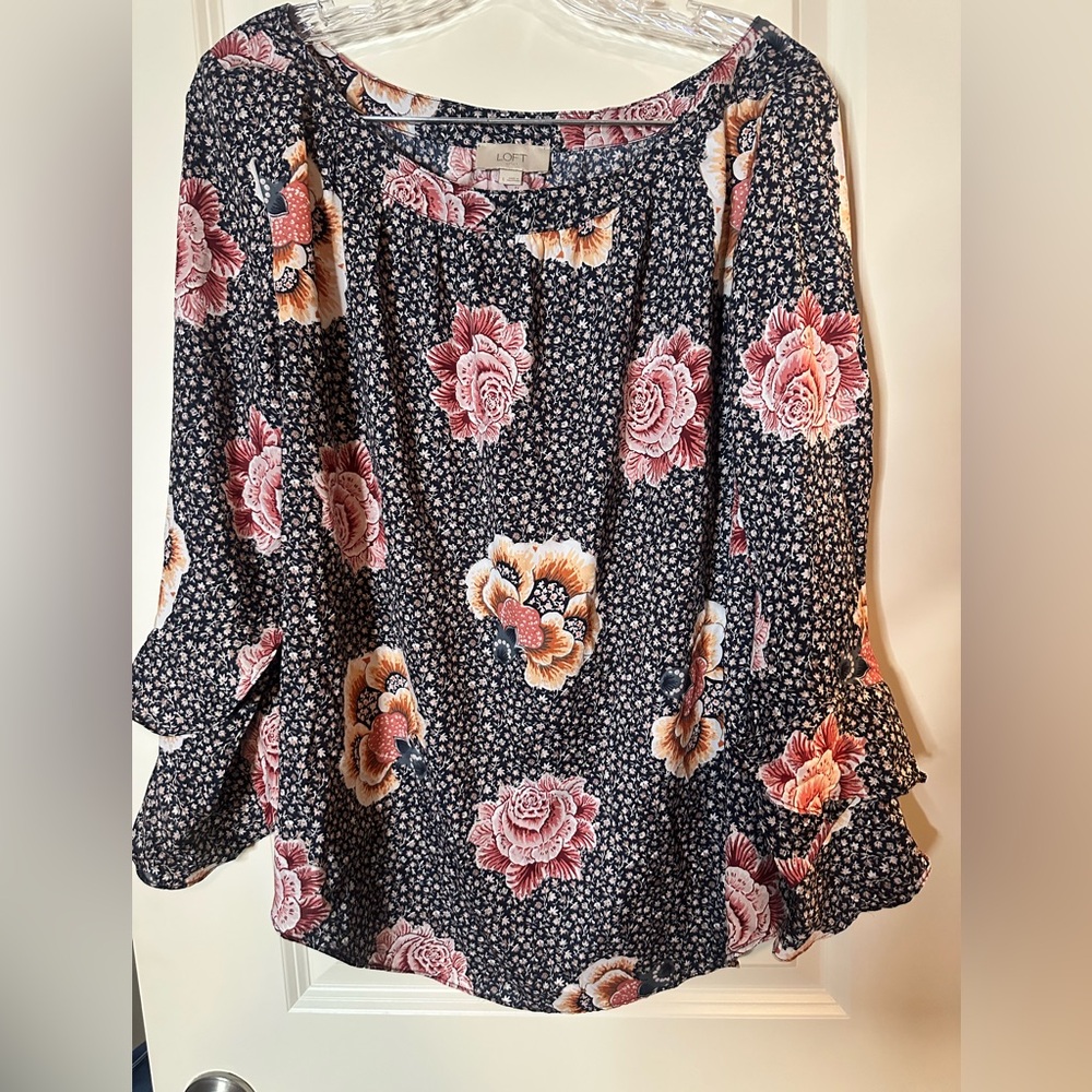 Loft outlet dress blouse with ruffled sleeves